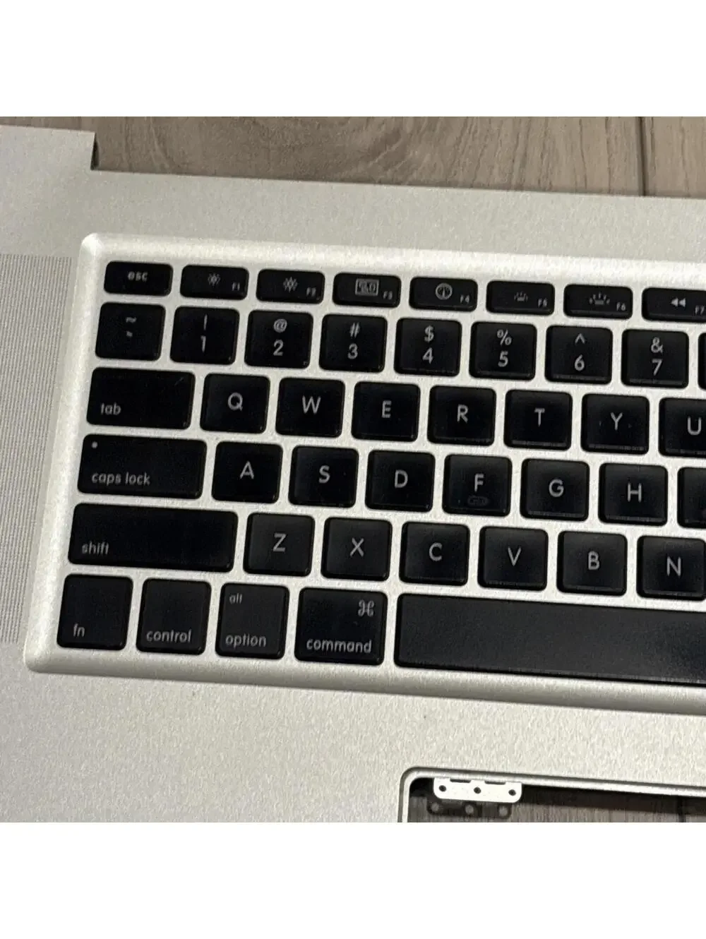 Grade B US Keyboard Top Case Topcase for MacBook Pro 17